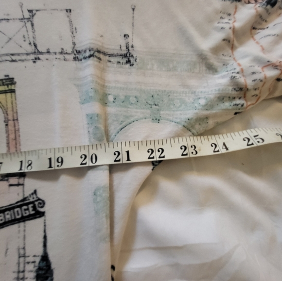 Cupio Women's Cream Graphic Top - Picture 4 of 5